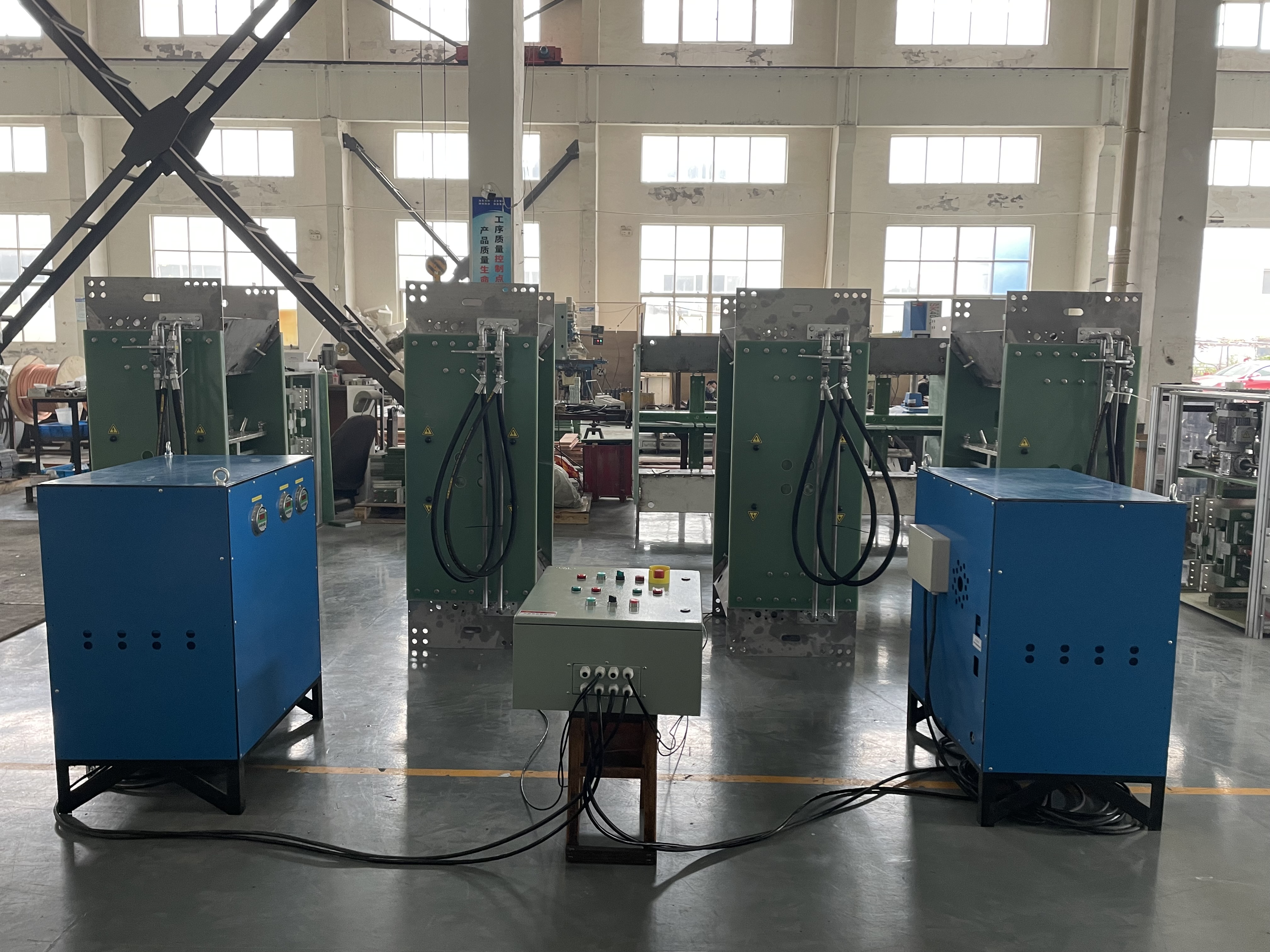 90T分體式智能液壓換爐開關(guān)現(xiàn)場(chǎng)直拍