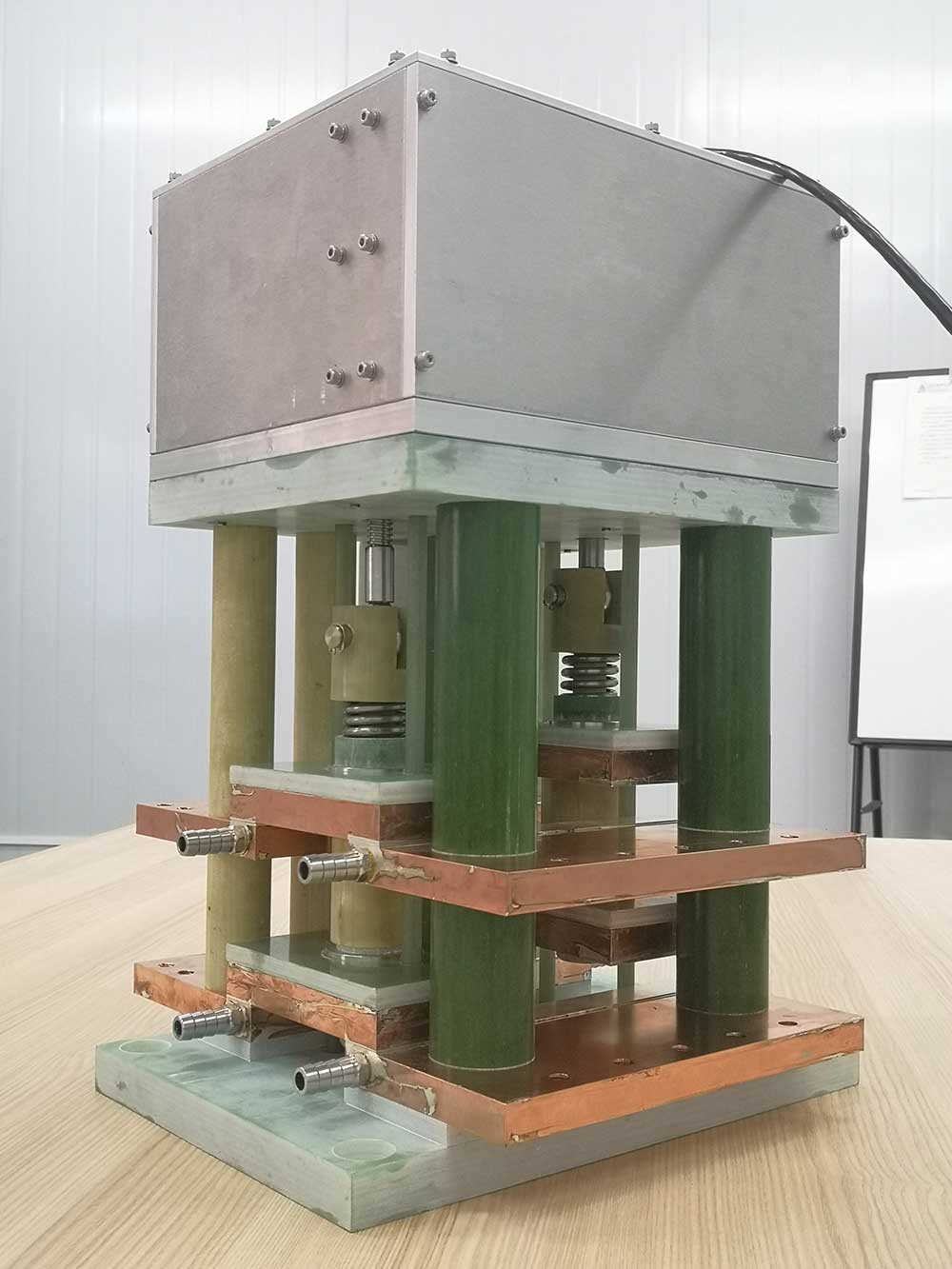 中頻爐手動換爐開關具有哪些優勢